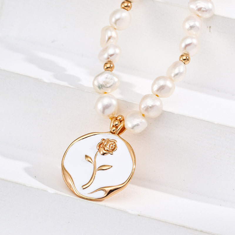 Classic Enamel Pendant Pearl Necklace