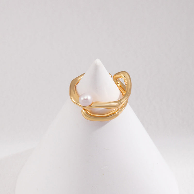 Exquisite Pearl Ring in Sterling Silver