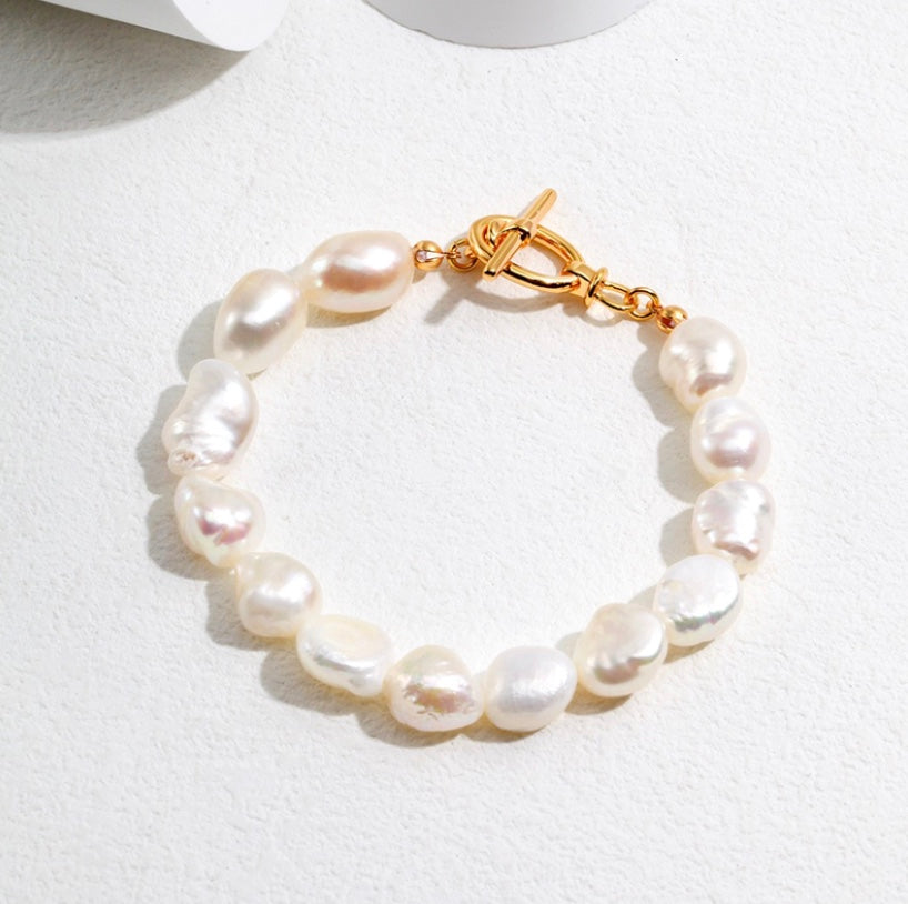 Status: Baroque Pearl Bracelet with Gold Toggle Clasp