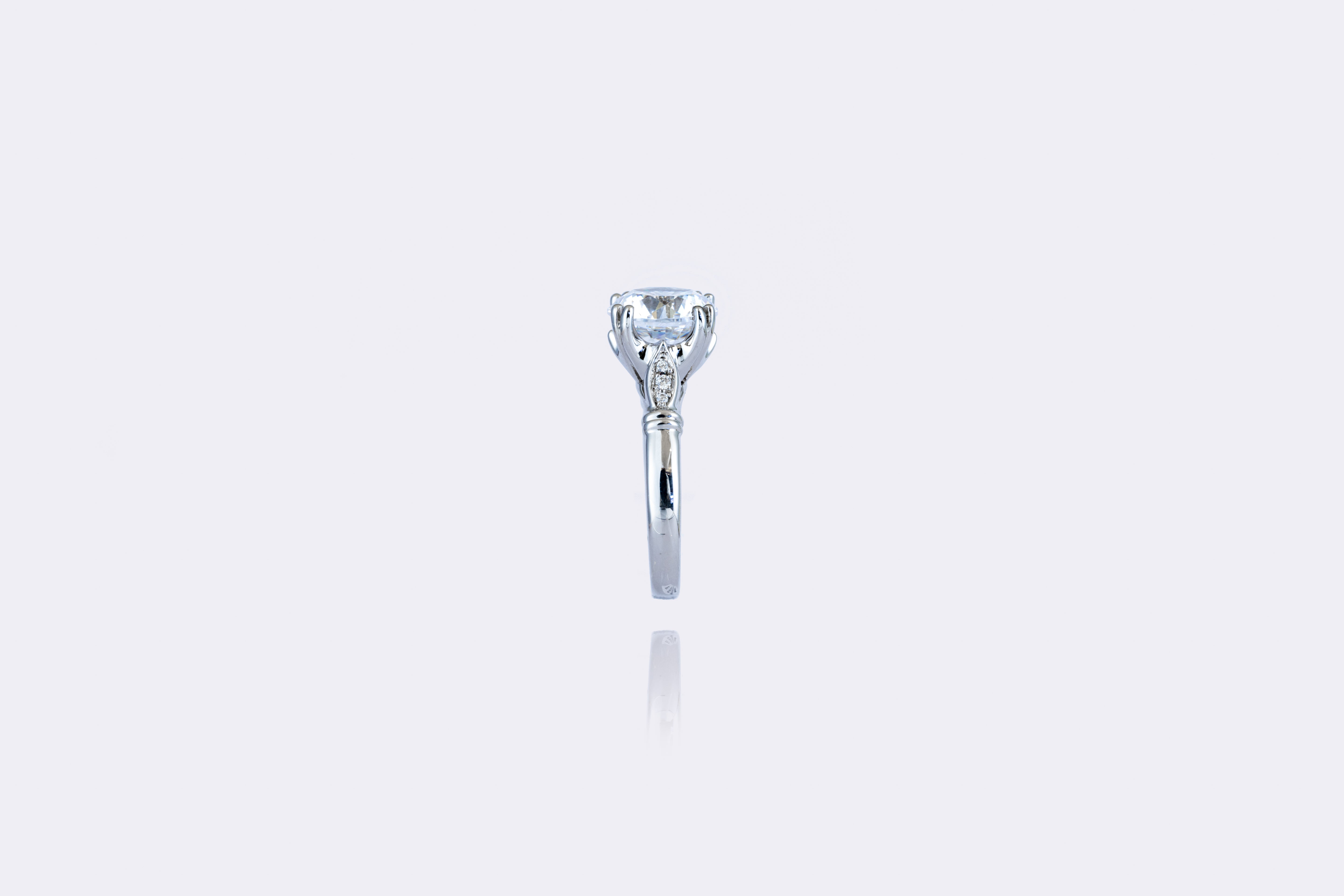 Luminous Solitaire: Classic Round-Cut Diamond Engagement Ring 