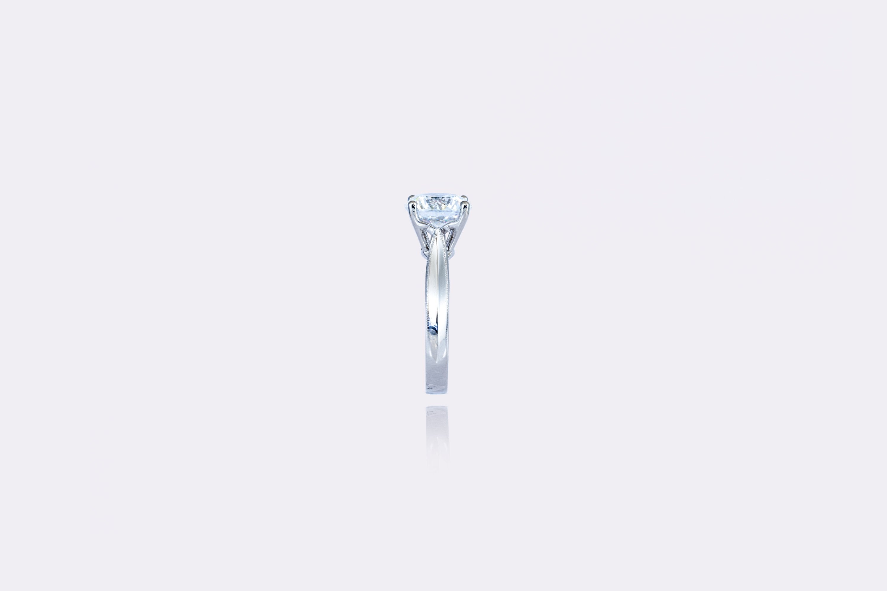 Minimalist Round-Cut Diamond Engagement Ring