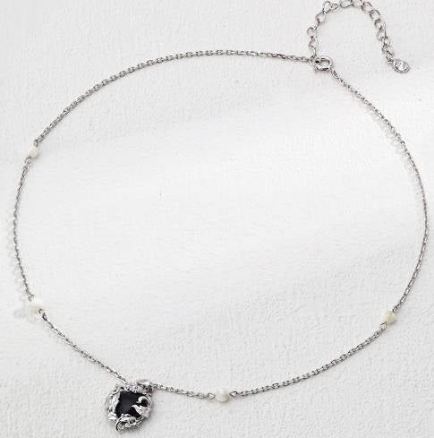 Minimalist Silver and Black Agate Necklace