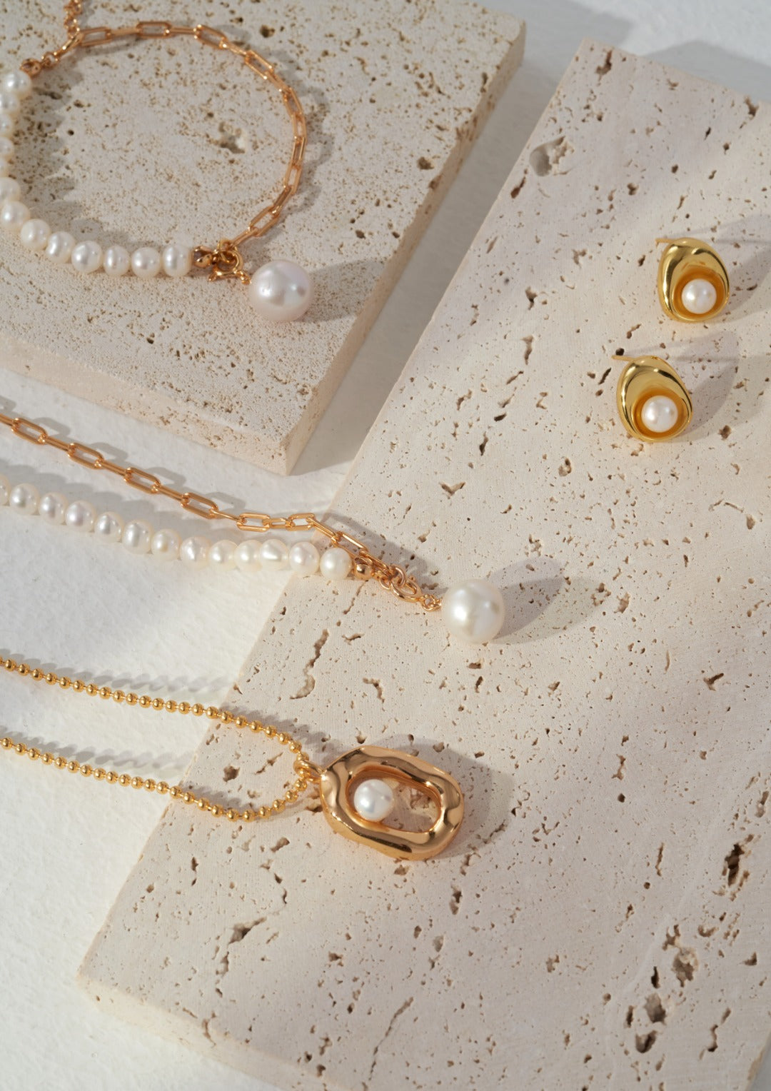Gemini Pearl and Golden Necklace